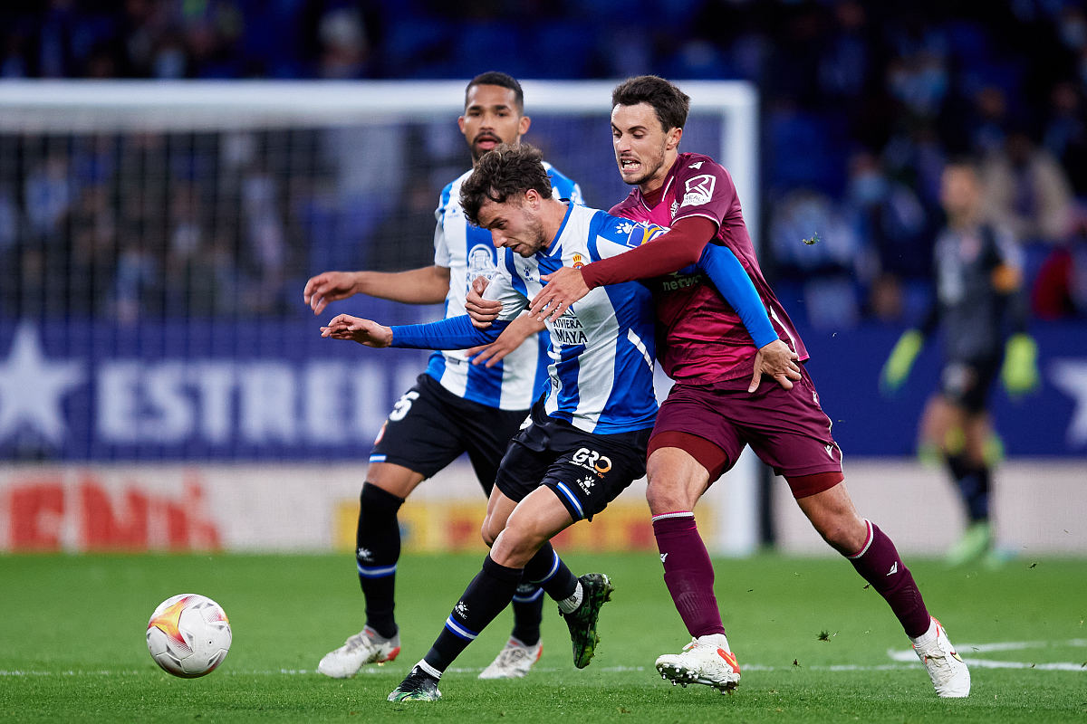 开云官方平台-今晨瓦伦西亚备战英超，回应争议细节曝光，管理层满意，球队文化再被提及的简单介绍